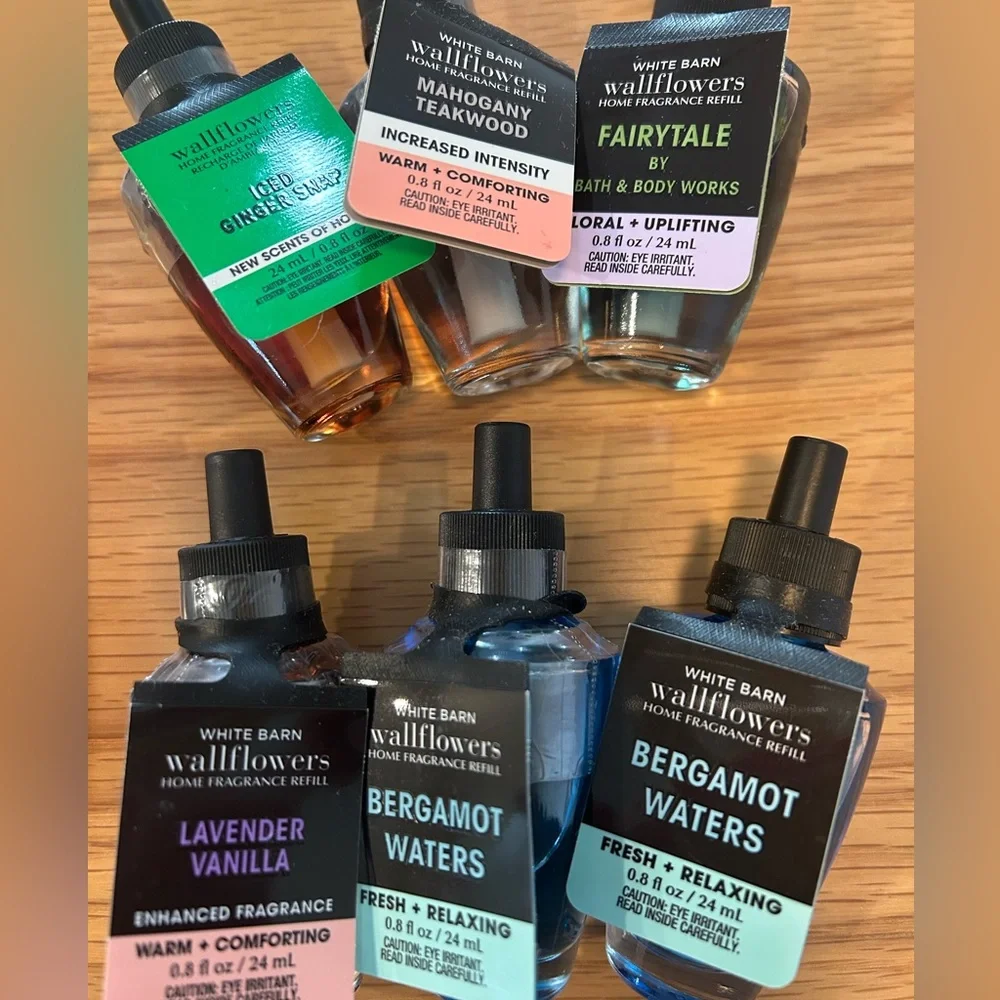 Bath & Body Works Wallflower Bundle NWT - Picture 2 of 4